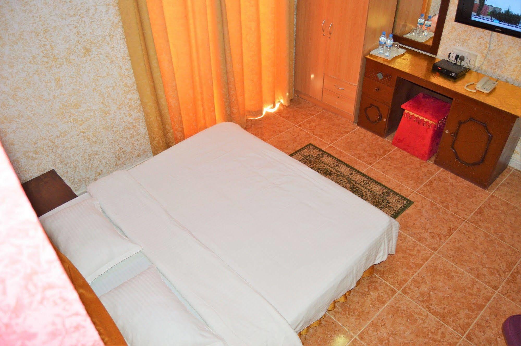 Sur Hotel