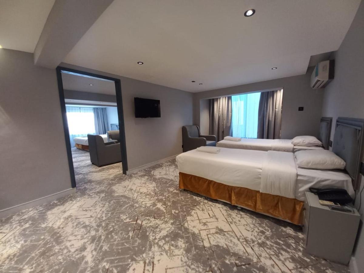 Sur Hotel *