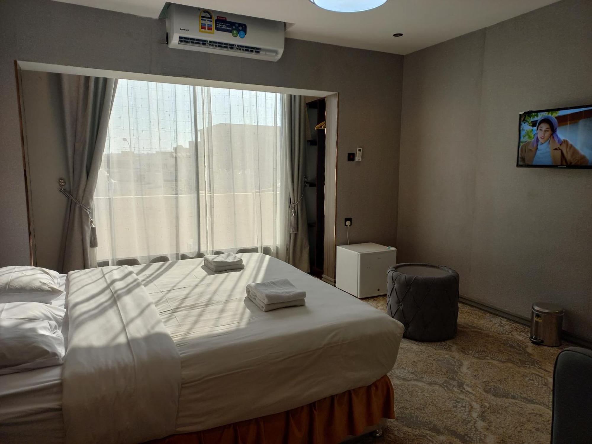 Sur Hotel *