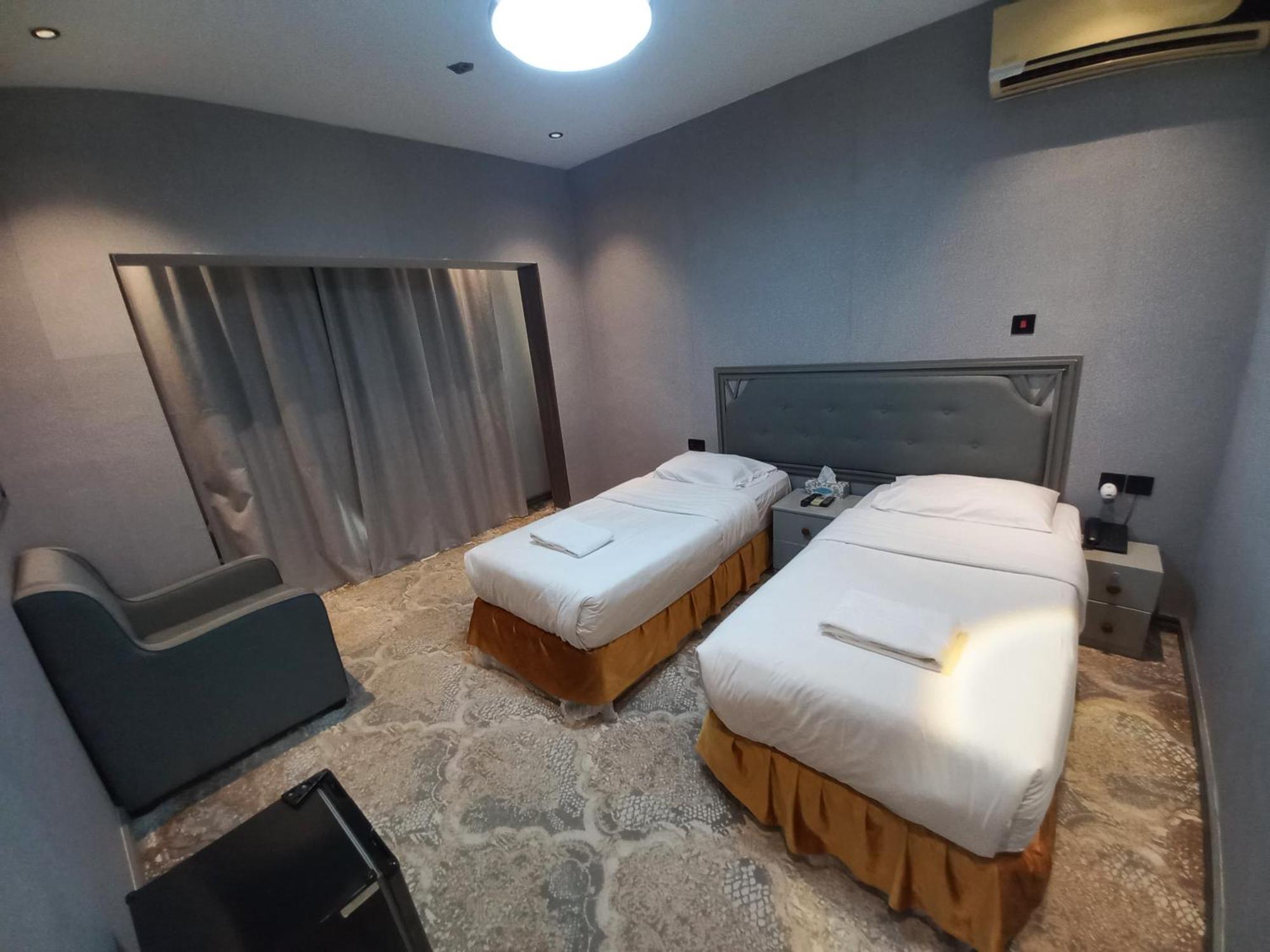 Sur Hotel *